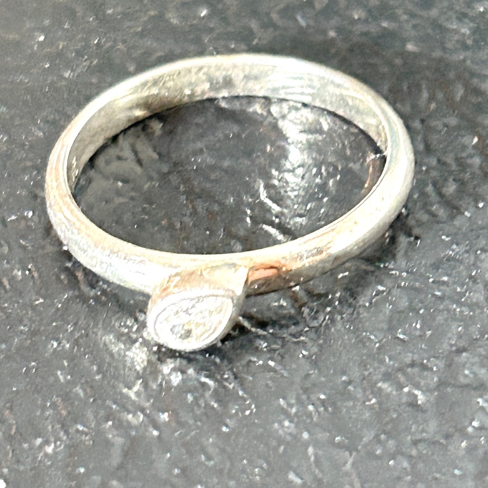 Elegant Silver Ring with Teardrop Accent